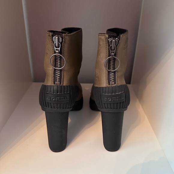 Sorel Dacie Waterproof Olive Green Chunky Platform Heeled Combat Boots - Picture 4 of 6